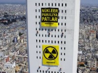 Mersin’de Greenpeace Eylemi: Nükleer Pahalıya Patlar